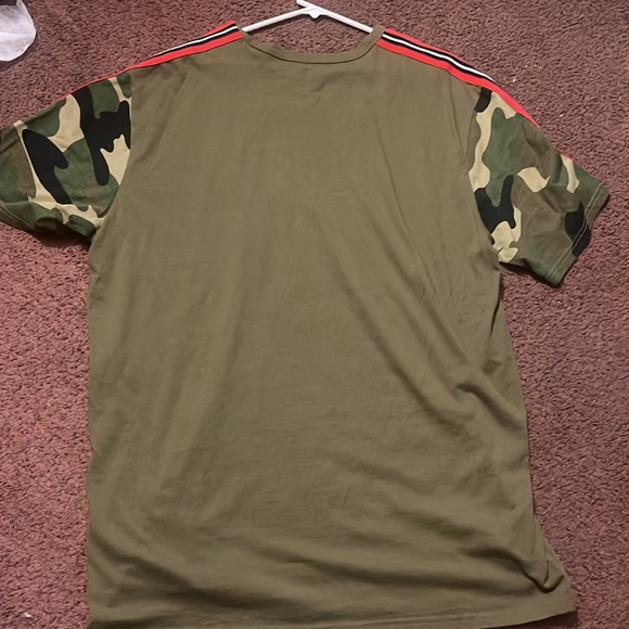 Green T-shirt - Picture 3 of 3